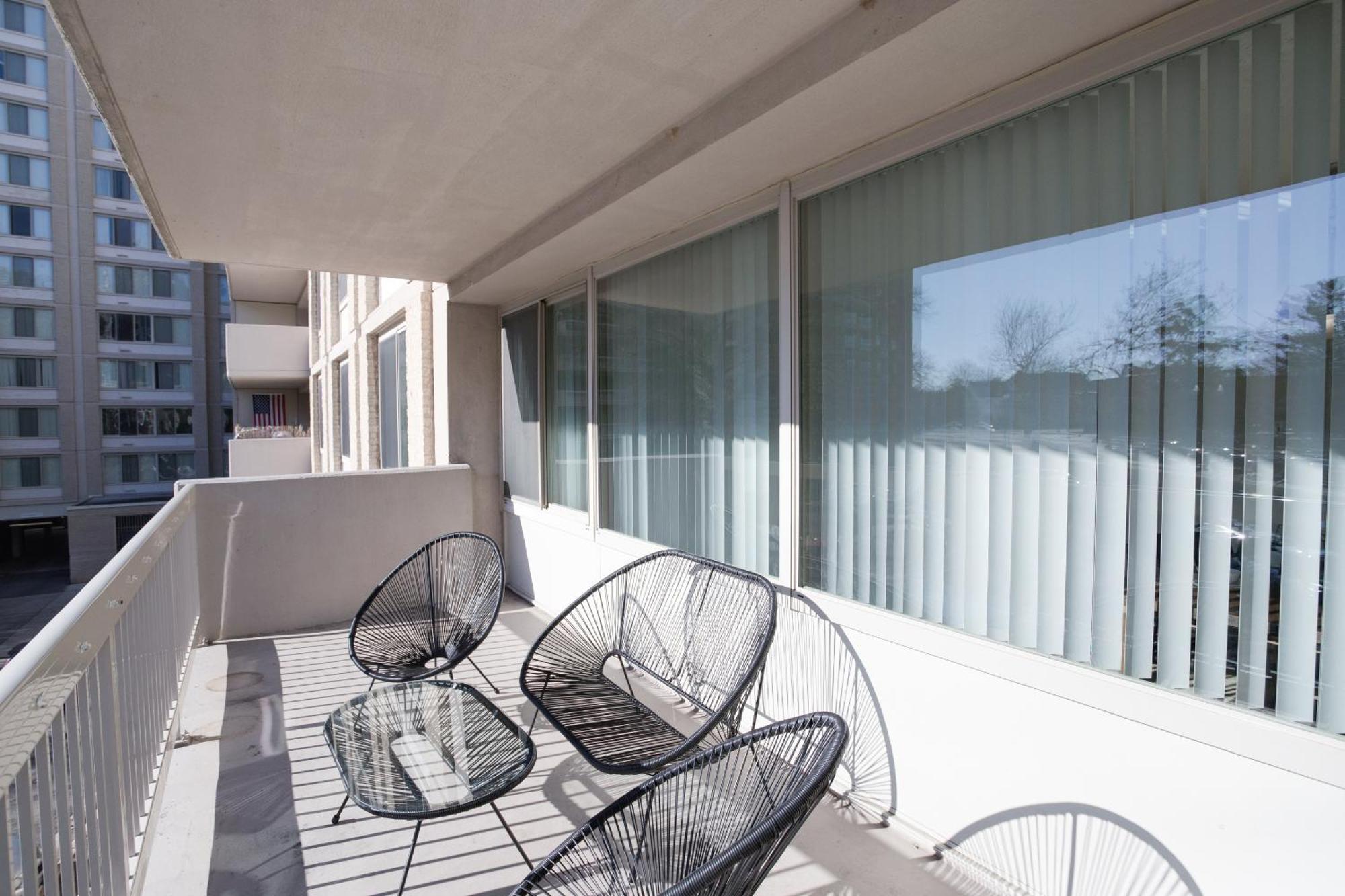 Spacious 2 Bedrooms Apt @Crystal City With Gym Arlington Zewnętrze zdjęcie