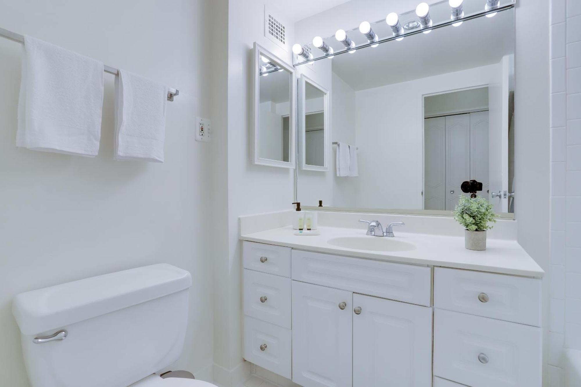 Spacious 2 Bedrooms Apt @Crystal City With Gym Arlington Zewnętrze zdjęcie
