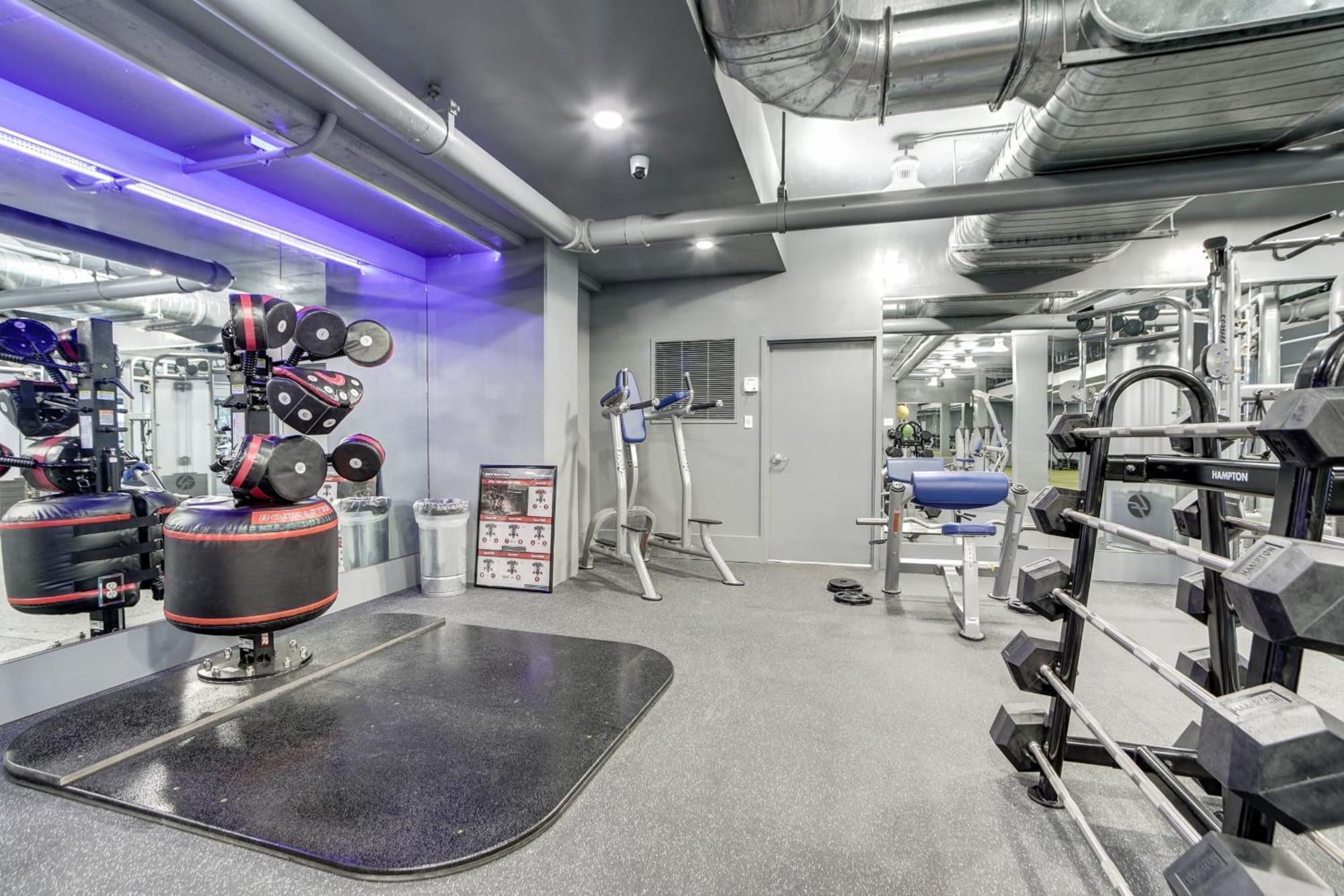 Spacious 2 Bedrooms Apt @Crystal City With Gym Arlington Zewnętrze zdjęcie